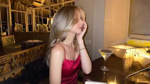 3533712663 Alice Lux Experience 279