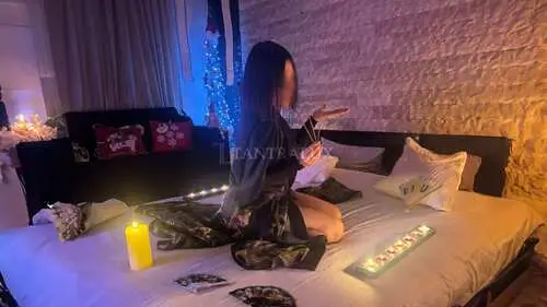 3479651266 Sophia Lux Experience 559