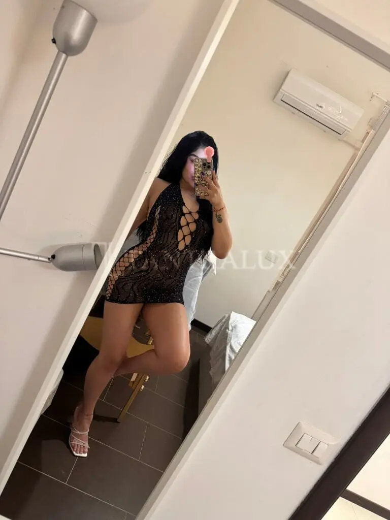 3533052802 Valentina Lux Experience 639