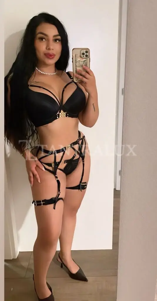 3807546967 Isabella tornerai  Lux Experience 733