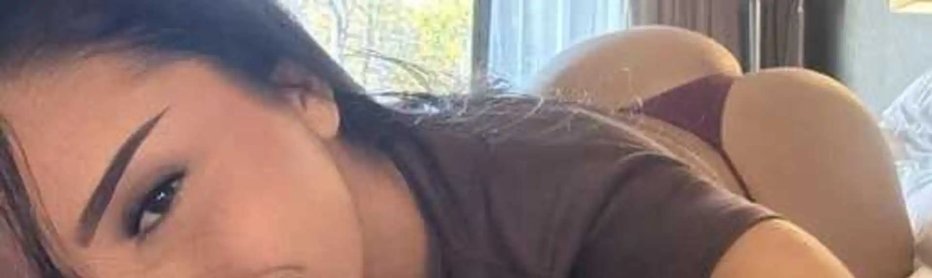 Banner 3773882802 Daniella 50634