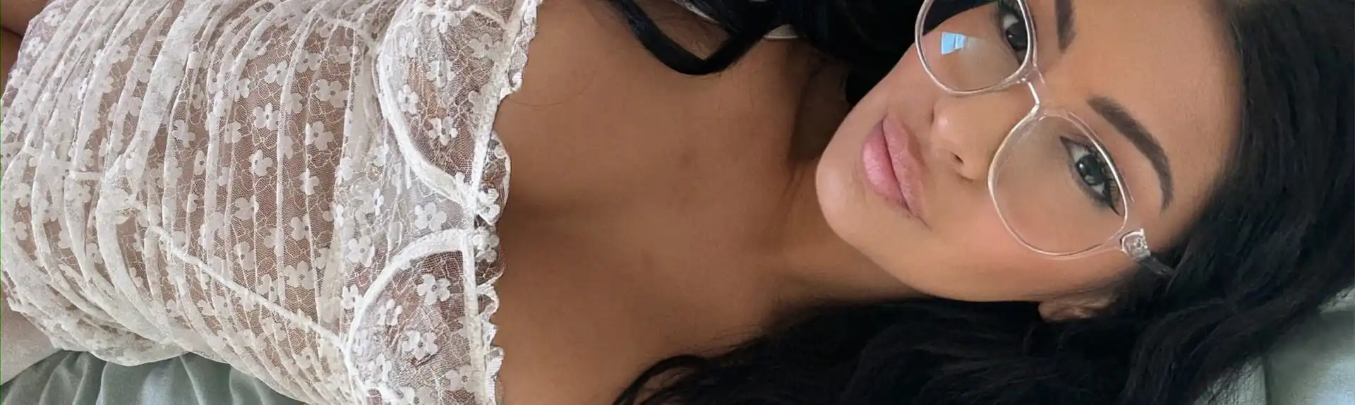 Banner 3505747929 Carla 57587