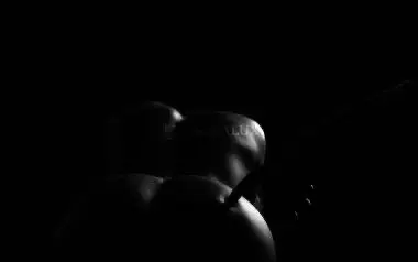 Storia Carezze & TANTRA al BUIO 16115