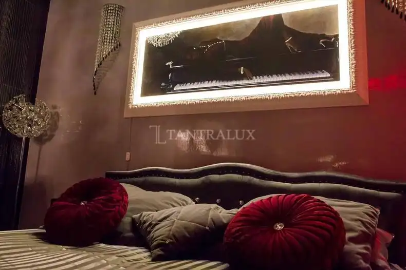 Storia LUDOVICA HOT TANTRA/NURU 17970