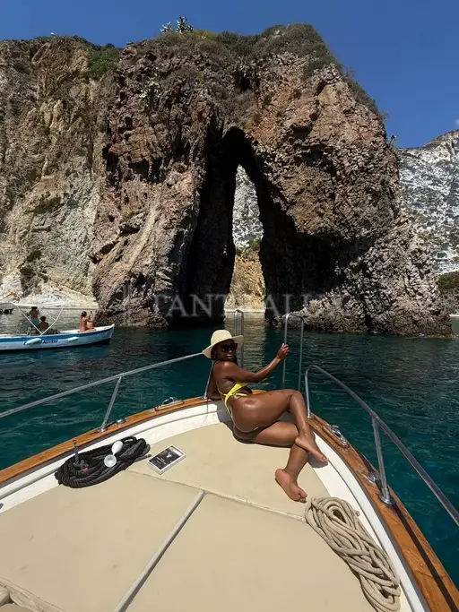 Storia Dea Naomi Black Tantra 19572