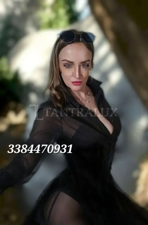 3384470931 MANUELA VICKY GOLDEN  100903