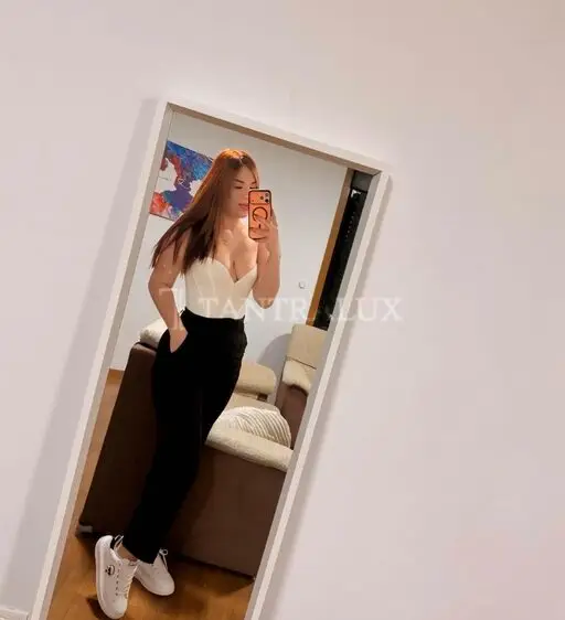 Sexy Sofia - 3338939367