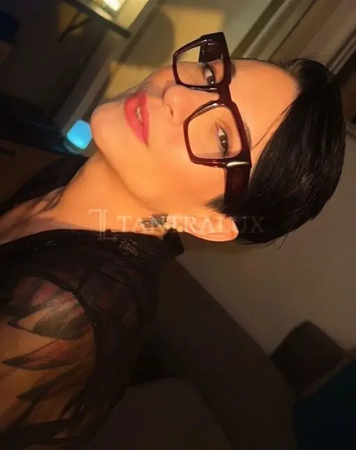 3207051176 Nadia Lafata 102565