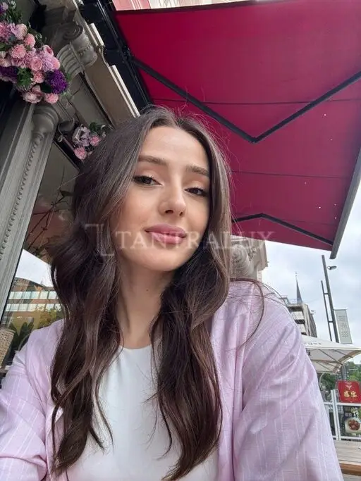 Alina - 3446123850