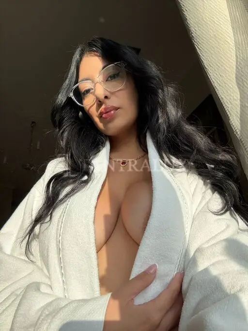 3505747929 Carla 104593