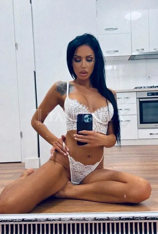 3483762189 Debora 104711