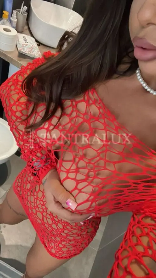 3899377637 Emilly 105089
