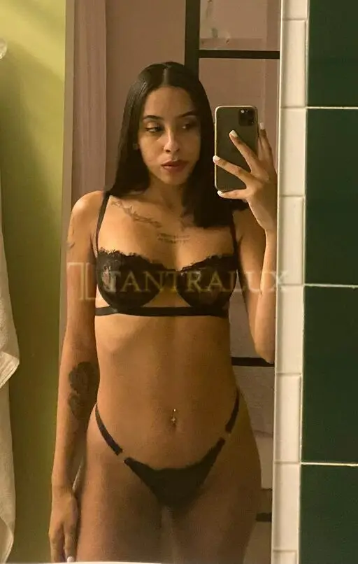 3895704563 Camilla 106449
