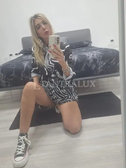 3773149222 Erika 107837