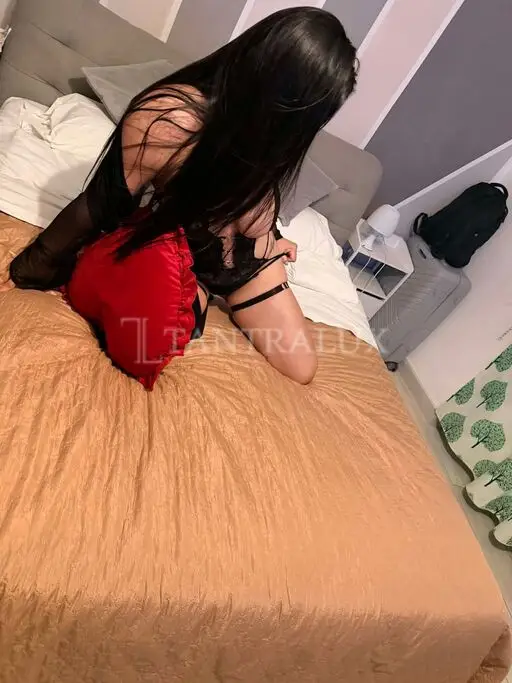 3665222829 Laura 113326