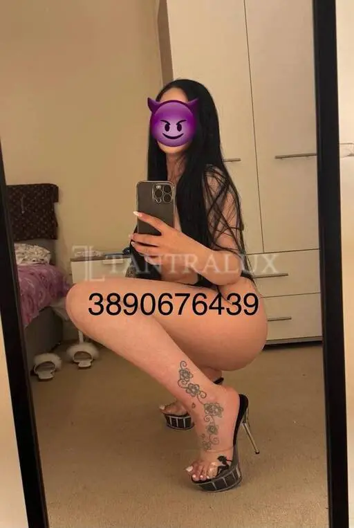 3890676439 Adelina 119707