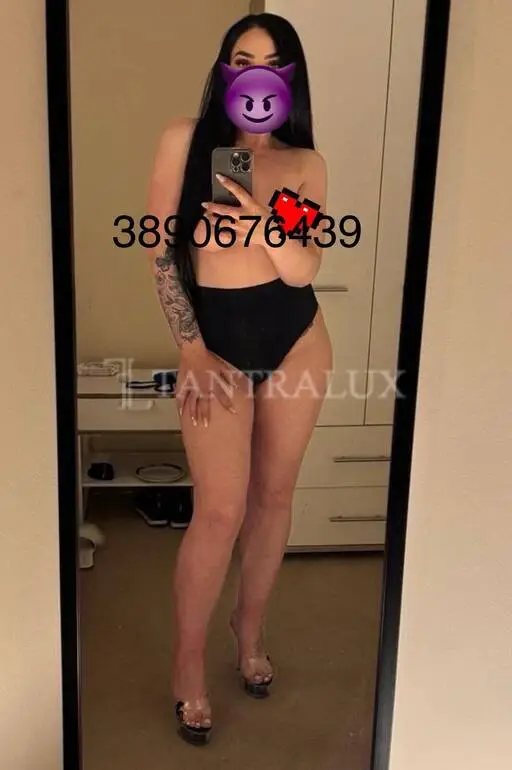 3890676439 Adelina 119708