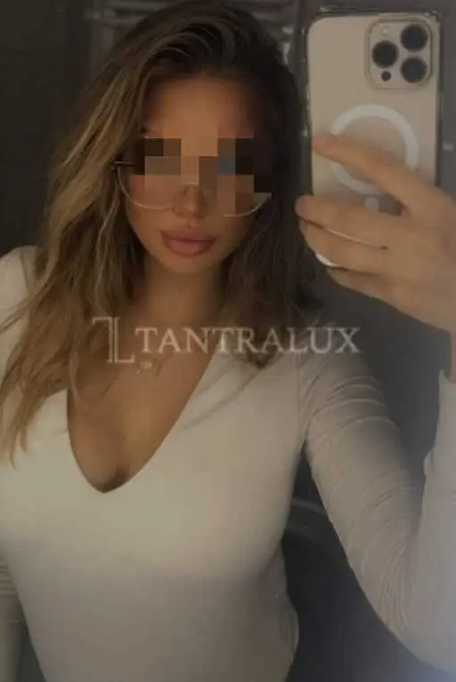 3929408803 Francesca 73717