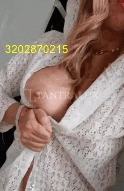 3202870215 Melania 73779