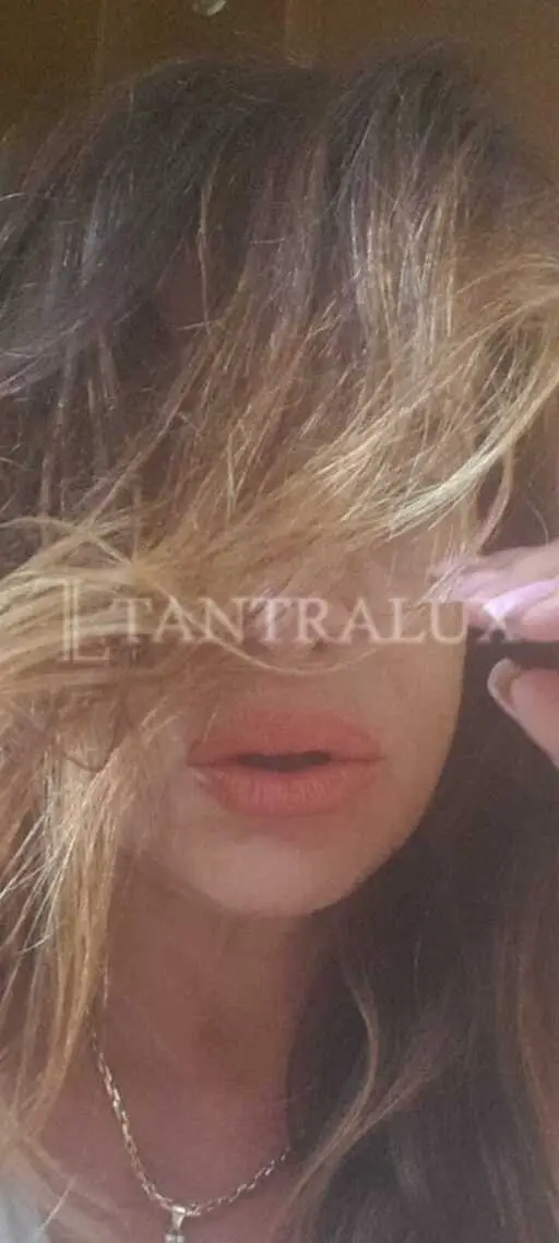 3202870215 Melania 73783