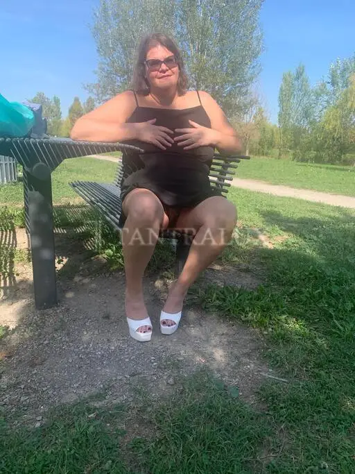 3271153553 Sarah 73816