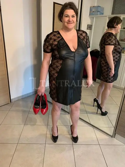 3271153553 Sarah 73821