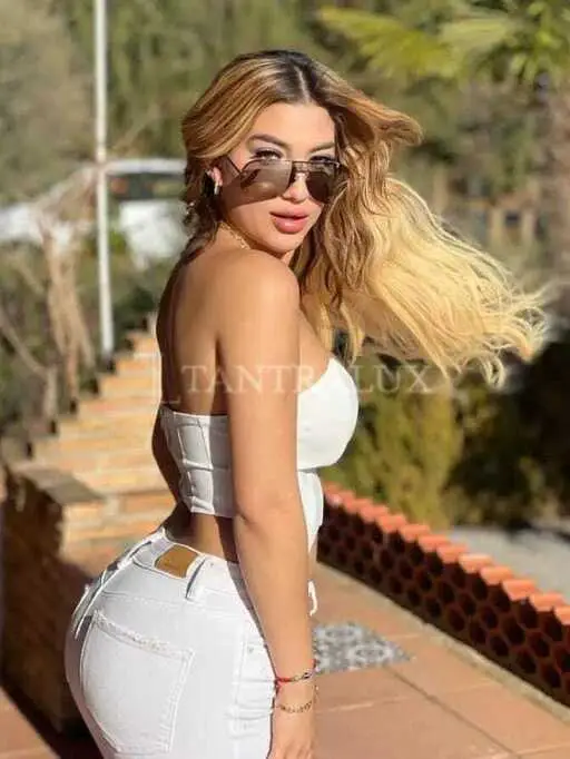 3312165883 Natasha 74776
