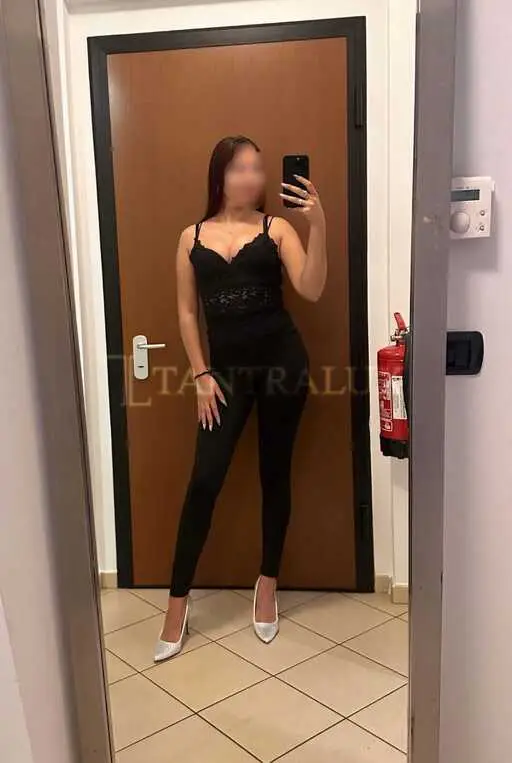 3508617352 Laura 76036