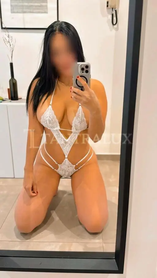 3512834038 Michela 32277