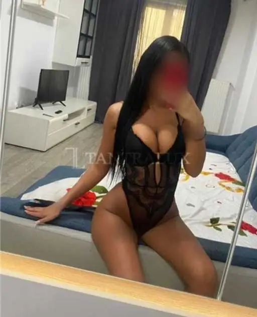Elisa - 3899366158