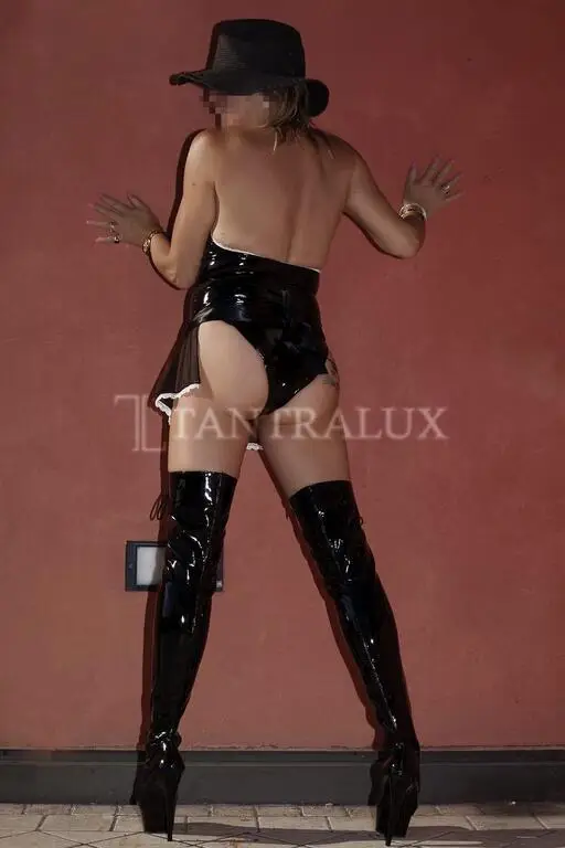 3393449676 Mizzi German milf  76384