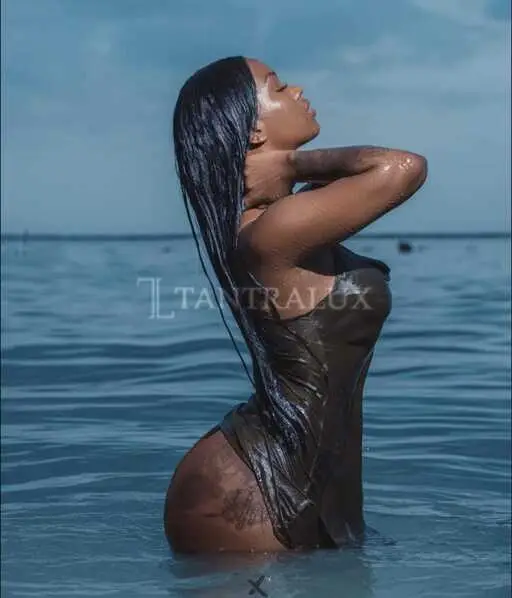 3715195627 Mia 78220