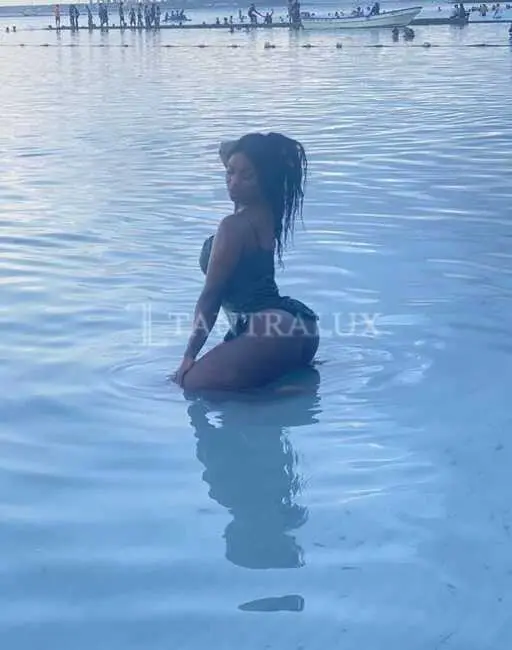 3715195627 Mia 78222