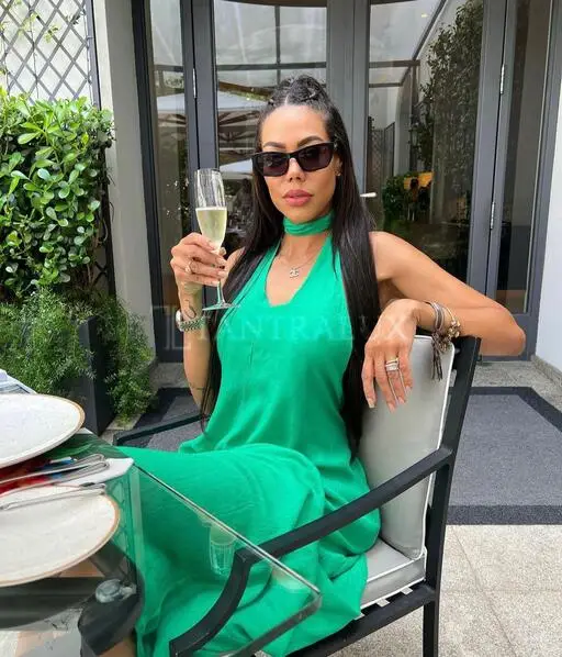 3289048933 Anitta 78233