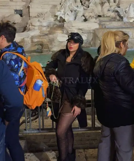 3533493272 Valentina 78527