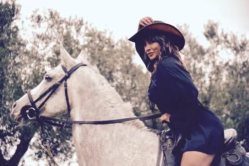 3711253623 Camilla 79398