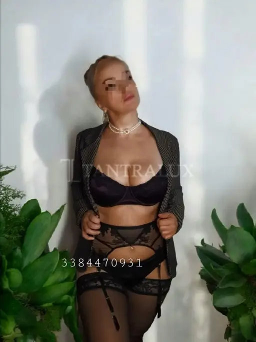 MANUELA VICKY GOLDEN  - 3384470931