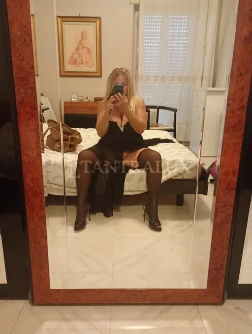 3312954149 Martina Italiana 81427