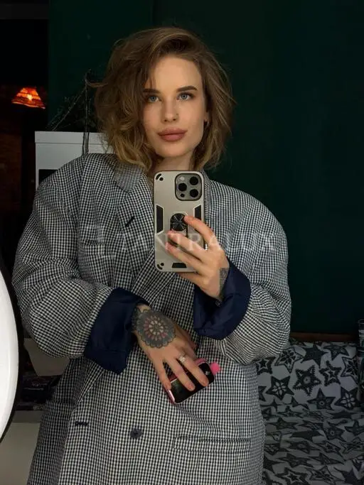 3444376394 Miss Vivvien 82893