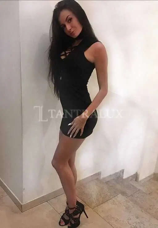 3883784773 Giulia 83503