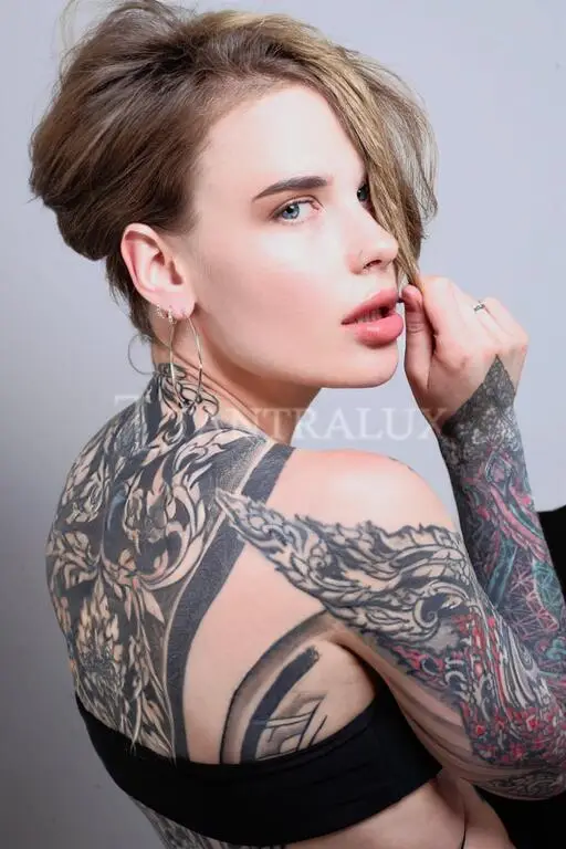 3444376394 Miss Vivvien 84598