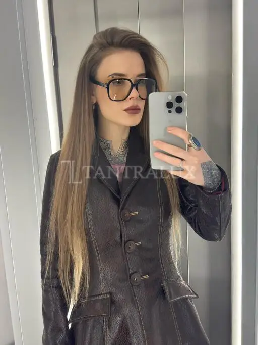 3444376394 Miss Vivvien 84600