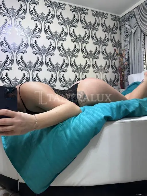 3927269128 Laura 86084