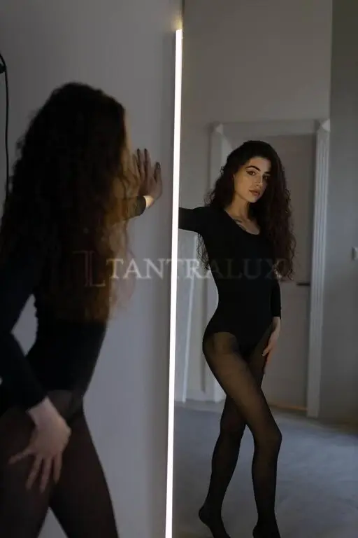 738620859 Rose 97522