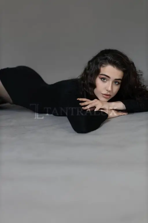 738620859 Rose 97528